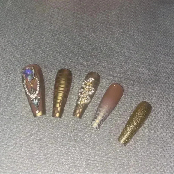Other - ✨Golden Glitter Snake Rhinestone Press-On Nails